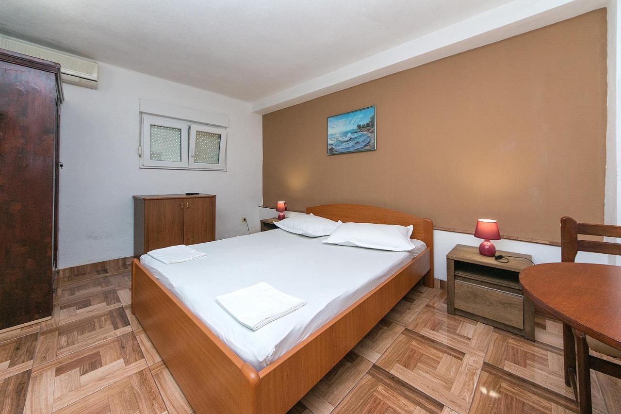 Apartments With A Parking Space Baska Voda, Makarska - 6773 Exterior foto